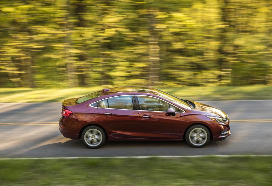  Chevrolet Cruze Premier 2016 года  (фото 16 из 19)